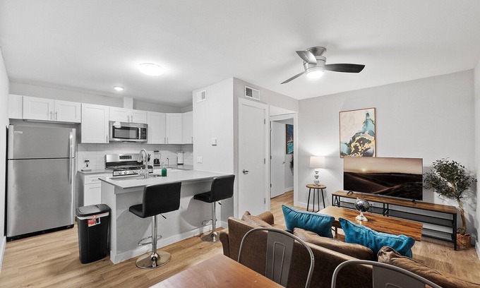 Highland Apartment | Small 1 Bedroom Apt in Highland Austin 2322