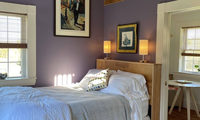 Waldoboro Cottage | Small But Mighty (Elegant) Rural Retreat