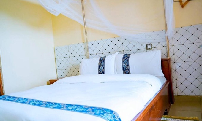 Gisenyi Apartment | Small Double Room -Deluxe Double Room with Balcony