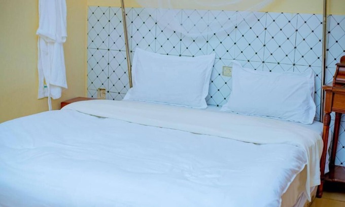 Gisenyi Apartment | Small Double Room - Deluxe Double Room with Sea View