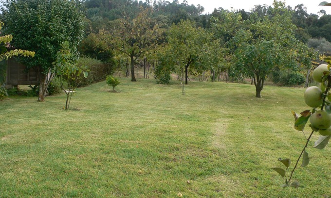 Estoraos Cottage | Small farm by the river