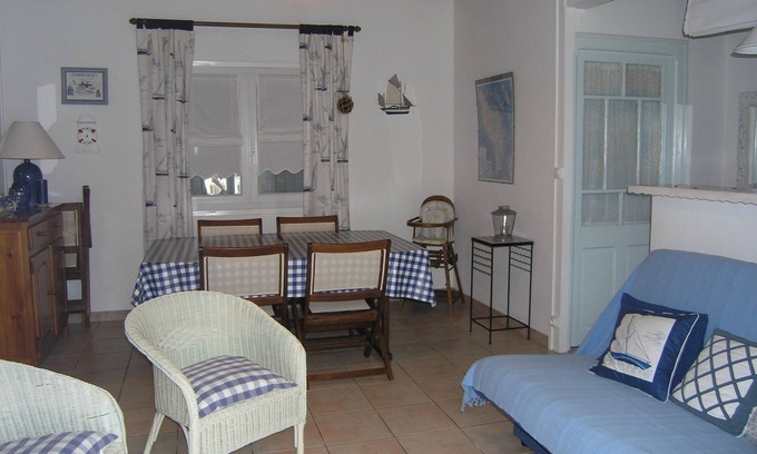Saint-Georges-d'Oleron House | Small family house by the sea.
