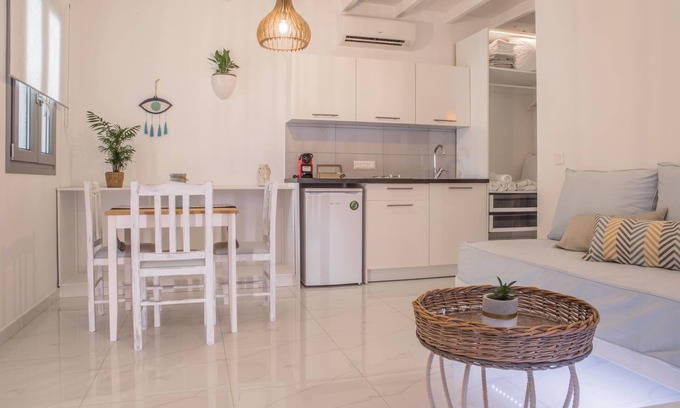 Andros Town Bed & Breakfast | Small Paradise - Suite in Nature