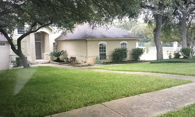North San Antonio - SAT House | Small private community