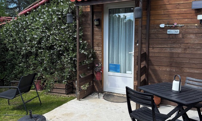 Saint-Agne House | Small, quiet house with swimming pool, close to Bergerac airport,