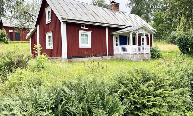 Virserum Ski Chalet | Small red cottage located close to forest outside Virserum | SE05062