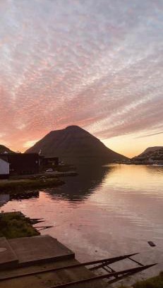 Klaksvik Apartment | Small renovated boathouse down by the sea
