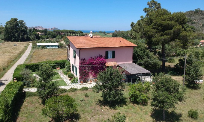 Portoferraio House | Small villa with large garden. Confidentiality and relaxation.