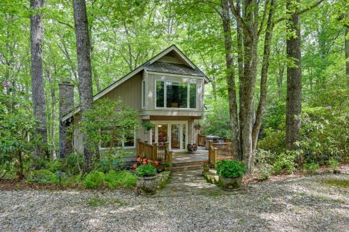 Lake Sequoyah House | Smallwood Cute Highlands Home with Screened Porch!