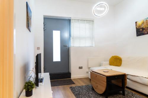 Woking Apartment | Smart Central Woking 1 Bedroom Apartment