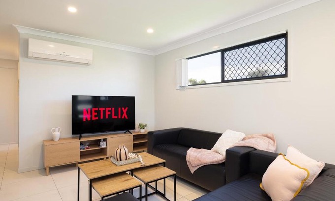 Rocklea Apartment | Smart Suites Self Check-in Apartments - Rocklea Station N