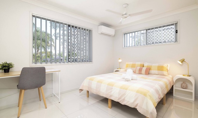 Rocklea Apartment | Smart Suites Self Check-in Apartments - 39 Freney