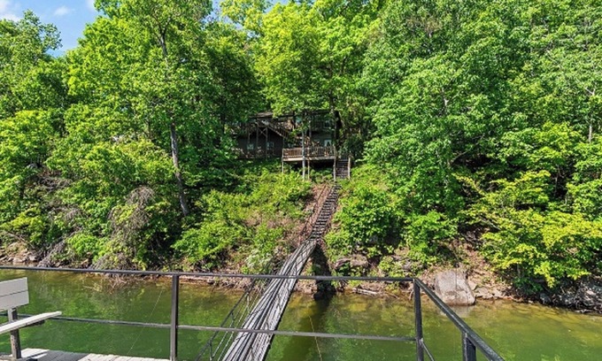 Crane Hill House | Smith Lake Retreat: 4 BR, 3 BA in Crane Hill, Sleeps 10