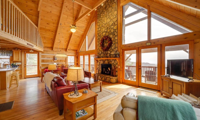 Deep Gap Cabin | Smoky Mountain Vacation Rental w/Large Deck!