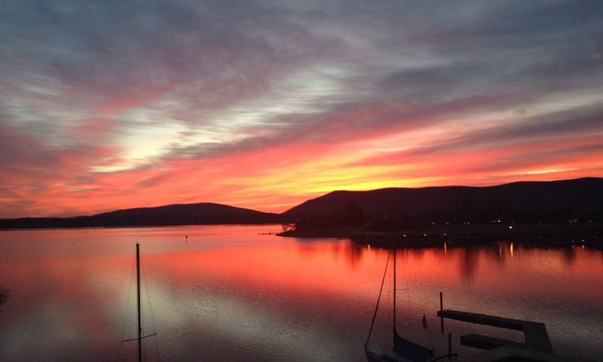 Smith Mountain Lake Condo | Smooth Sailing at Smith Mountain Lake! Sleeps 4