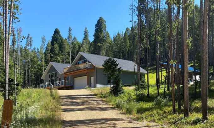 Georgetown Cabin | Snaggletooth Lodge - Summer has arrived… Come enjoy Georgetown Lake!