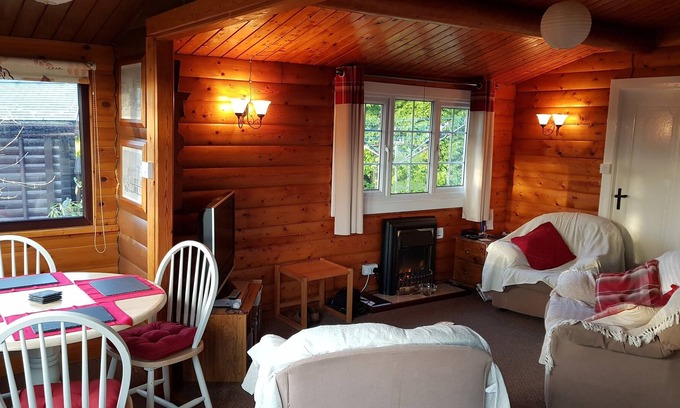 Bronaber Cabin | SNOWDONIA LODGE RETREAT.Previously. Holiday lodge to let.