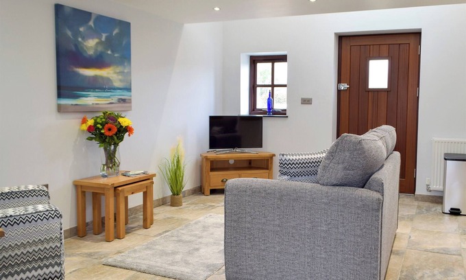Cardigan Cottage | Snowdrop Cottage - UK12987
