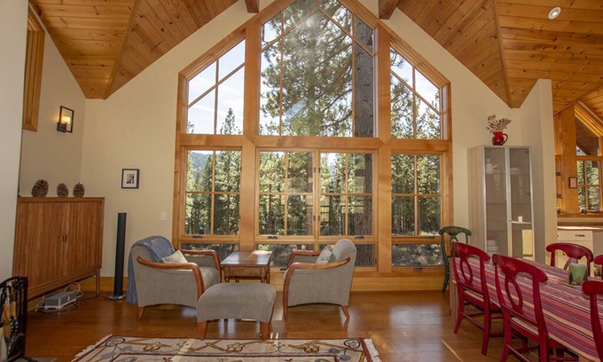 Twin Peaks House | Snowglobe by Hauserman Rentals