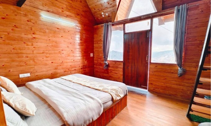 Theog Cottage | Snowind Cottages - Double Room with Mountain Viewn