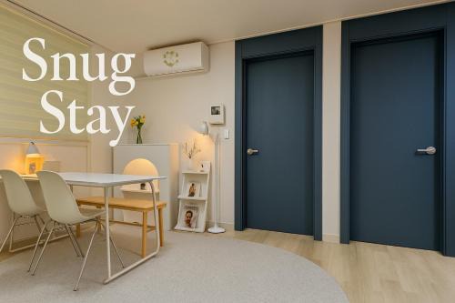 Yangcheon Apartment | SNUG STAY #Hongik University Station 20 minutes #Gangnam Station 30 minutes #Incheon Airport 1 hour