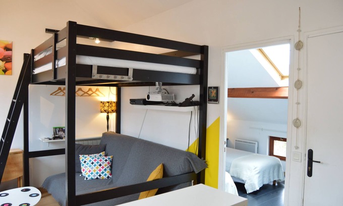 Tours Apartment | So Cocoon Apartment - Air conditioning - Home cinema - Free Wi-Fi