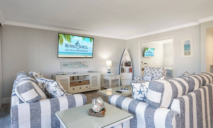 Beachview Country Club Estates Condo | Soak in stunning Gulf views from Sundial N301, a stylishly updated third-floor condo on Sanibel