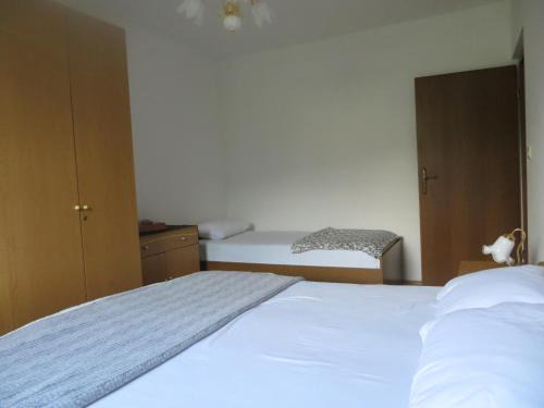 Ajdovscina Apartment | Sobe Orešje