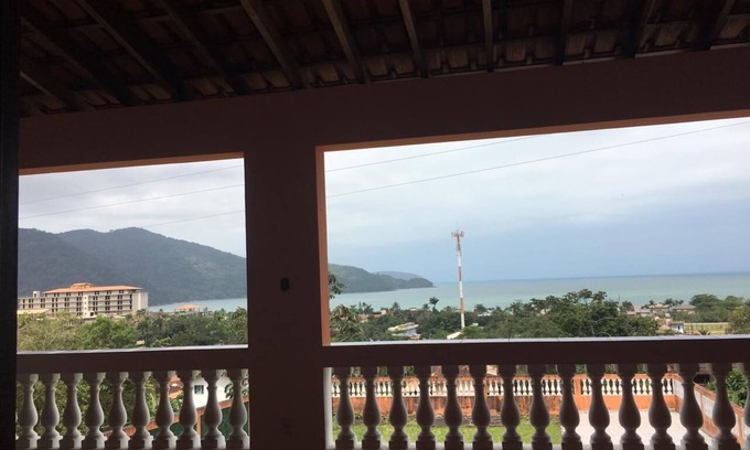 Lagoinha House | SOBRADO 6 SUITES PRAIA LAGOINHA-COND. SAMOLA-P. UP TO 20 PEOPLE PER FAMILY GROUP