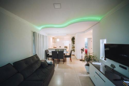 Aguas de Lindoia Apartment | Sobrado com terraço gourmet e vista espetacular