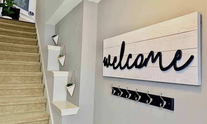 Picnic Point-North Lynnwood House | Social Distancing in Seattle NorthCountry Townhome - 2bd/2ba