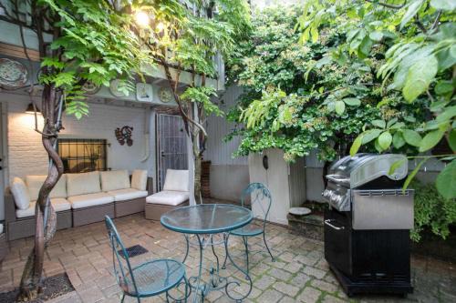 Capitol Hill Apartment | Sojourn BBQ & Secluded Patio in Capitol Hill