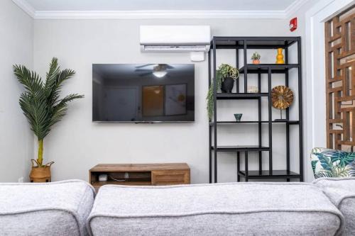 Cottage Line Apartment | Sojourn Beach Side Paradise Cove Suite