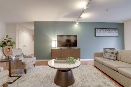 Ballston Apartment | Sojourn Randolph Towers #204