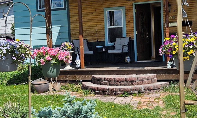 Bozeman Apartment | Sojourner's OasisnQuiet, peaceful retreat. Close to downtown & midtown.