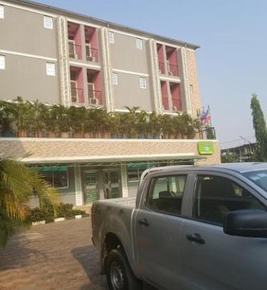 Ikeja Cabin | Solab Hotel - Classic