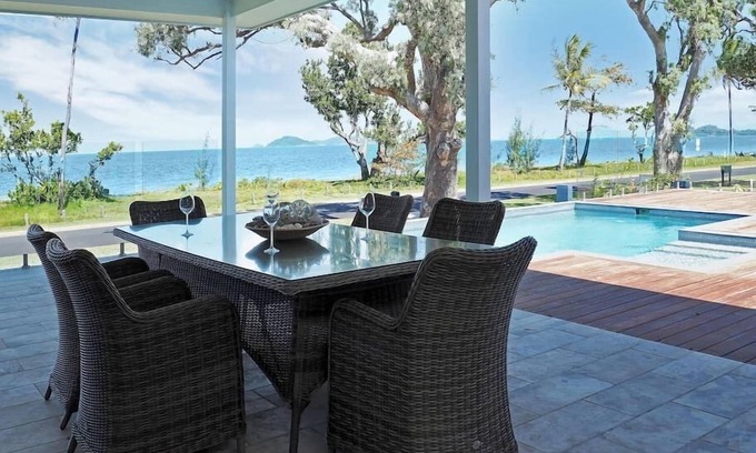 South Mission House | Solace ~ Dream Beachfront Escape