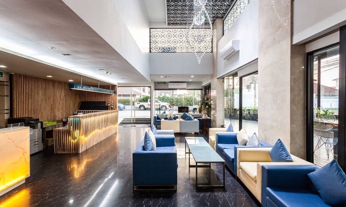 Nong Bon Hotel | Solace @ Srinakarin