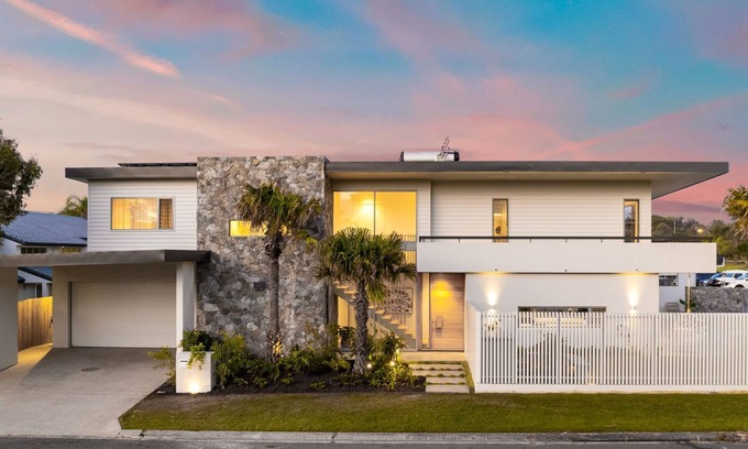 East Ballina House | Solana - A Beachside Masterpiece. Enjoy free nights with Belle Escapes Byron Bay