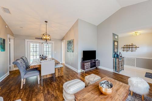 Spring Hill House | Solar Retreat