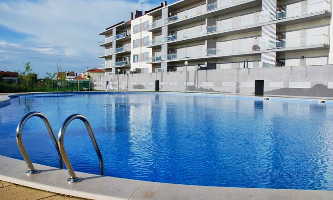 Sao Martinho do Porto Apartment | Solar - Sea view apartment in São Martinho do Porto with pool - sleeps 8 people