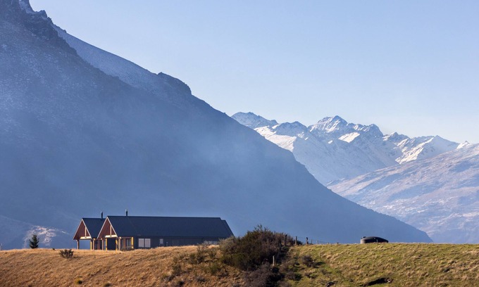 Kingston Cabin | Solitude Lodge a private mountain retreat 40 minutes from Queenstown Airport