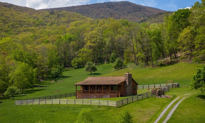 Doe Hill House | Solitude on 172 private acres in Highland County.