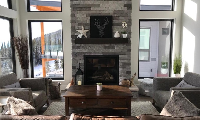 Silver Star Mountain House | Solitude Summit