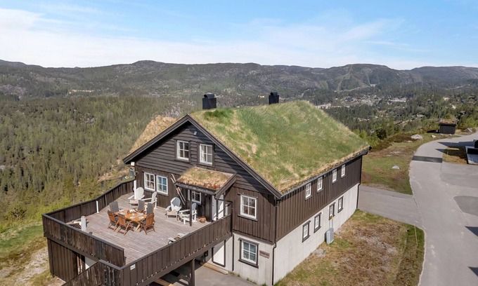 Tjaldal Apartment | Solutsikten by Interhome