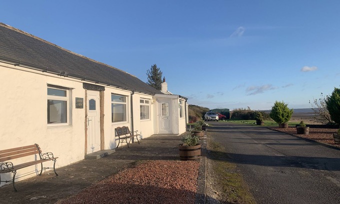 Cummertrees Cottage | SOLWAY FIRTH VIEW, pet friendly, character holiday cottage in Annan
