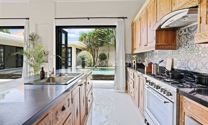 Sanur Villa | Sombra Villa by Kozystay - Sanur