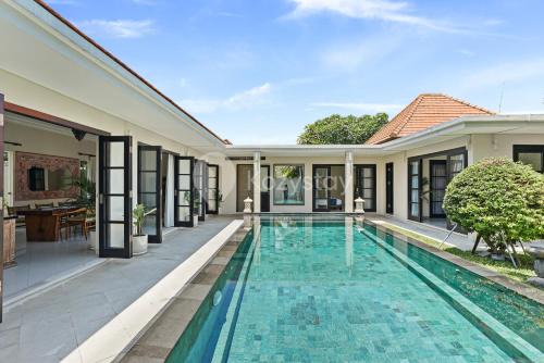 Sanur Villa | Sombra Villa by Kozystay - Sanur