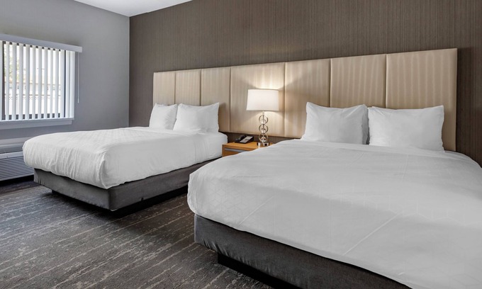 Somerset Hotel | Somerset Lofts