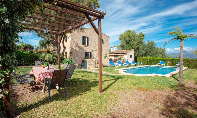 Llubi Villa | SON BURGUET - Beautiful finca with private pool and free Wifi in Llubí